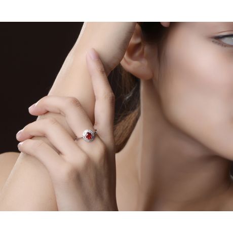 Anello Di Fidanzamento Contrasto - Oro Bianco, Diamanti & Rubino Mozambico