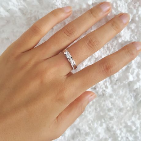 Fede Nuziale da Donna Mignonne - Platino e Diamanti