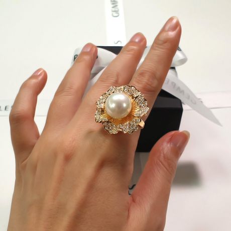 Anello Ajourées - Perla dei Mari del Sud Bianca e Oro Giallo