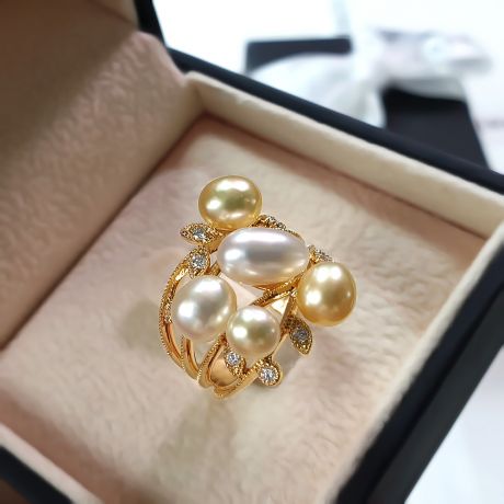 Anello Fiore Segreto 1 - Perle dei Mari del Sud e Oro Giallo