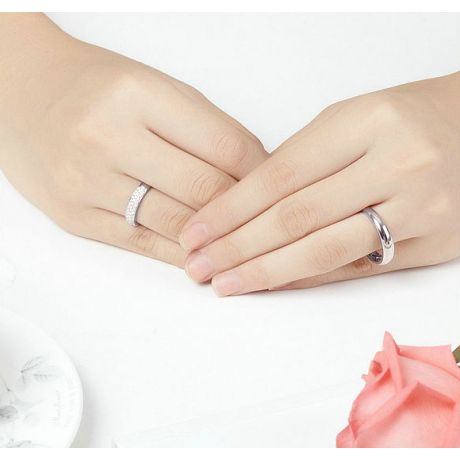 Fede Nuziale Bombata Bianca - Oro Bianco 18kt & Diamanti