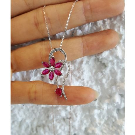 Ciondolo fiore in oro bianco - Rubini e Diamanti incastonati