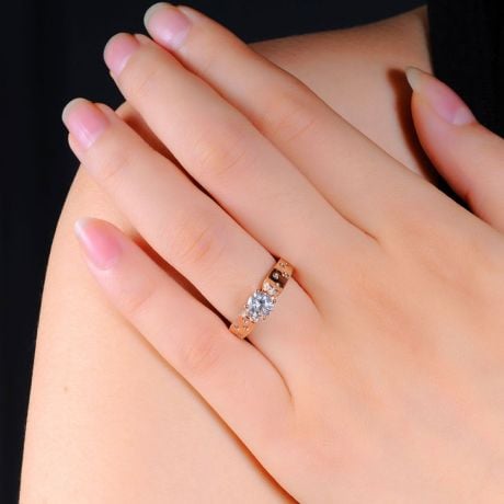 Anello Solitario di Fidanzamento Oro rosa. Diamanti 0.80ct