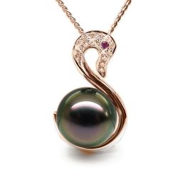Ciondolo Black Swan - Oro Rosa, Zaffiro Rosa e Perla di Tah