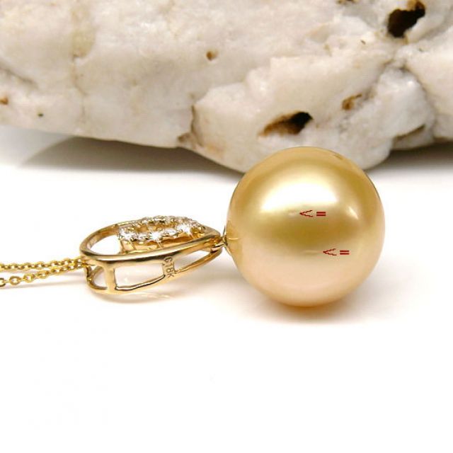 Ciondolo Narciso - Oro Giallo, Diamanti & Perla Gold dei Mari del Sud