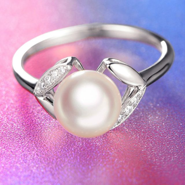 Anello Hanabira - Oro Bianco, Diamanti e Perla Akoya