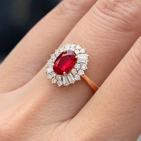 Anello Di Fidanzamento Erebe - Oro Giallo, Diamanti & Rubino Mozambico