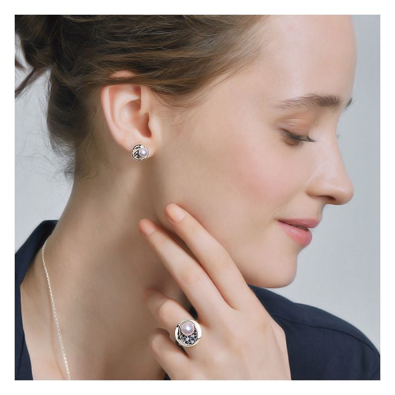 Ciondolo, Anello e Orecchini Seiza. Perle Akoya, Oro bianco, diamanti. - 4