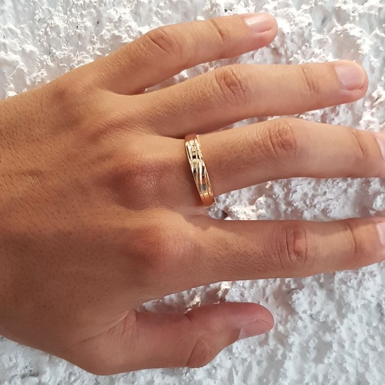Fede Nuziale da Uomo Eolas - Oro Giallo e Diamante Interno - 5