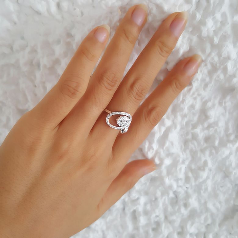 Anello Donna - Oro bianco 3.90gr - Diamanti 0.280ct - 7