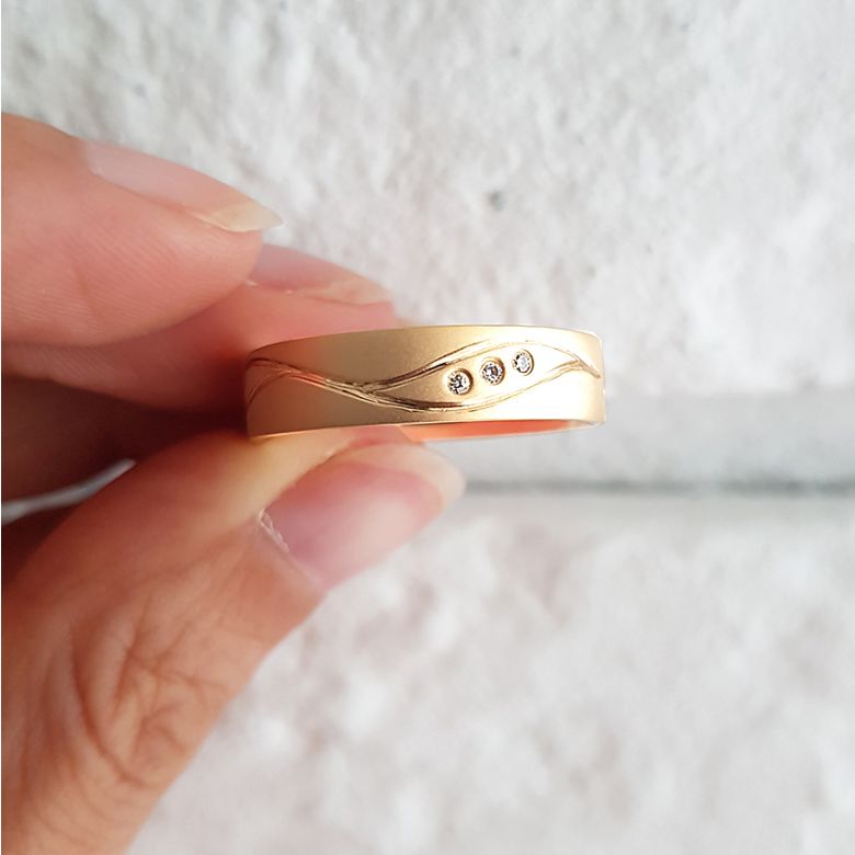Fede Uomo - Oro giallo 5.50gr - Diamanti 0.030ct - Piacere - 6