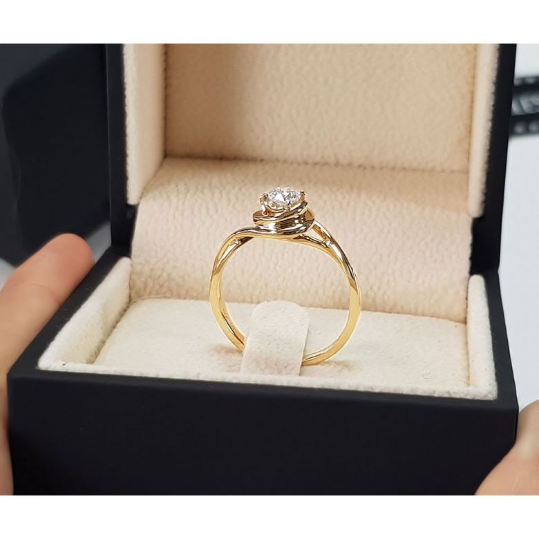 Anello di Fidanzamento Stregato - Oro Giallo & Diamante - 9