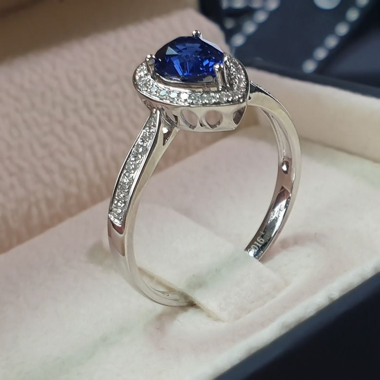 Anello Solitario Composto Jaffna - Oro Bianco, Diamanti & Zaffiro Pera - 6