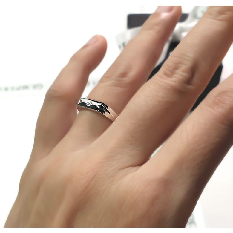Fede nuziale Uomo. Platino. Diamante 0.045ct - 3