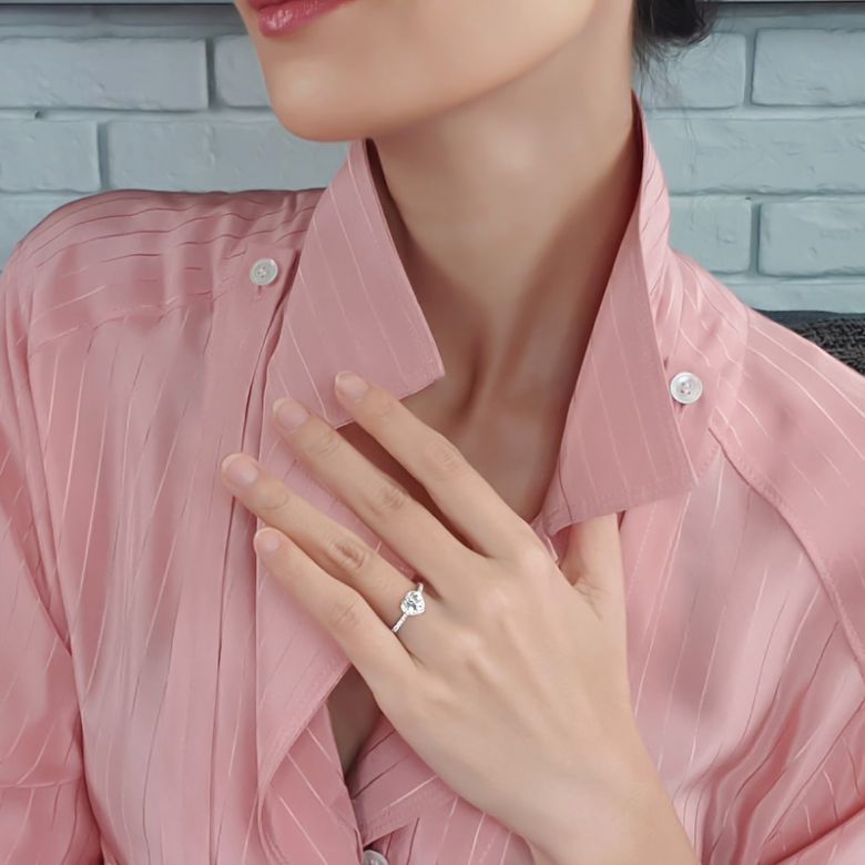 Anello di Fidanzamento Amore di Diamante - Oro Bianco & Diamante Taglio Cuore | Gemperles - 6