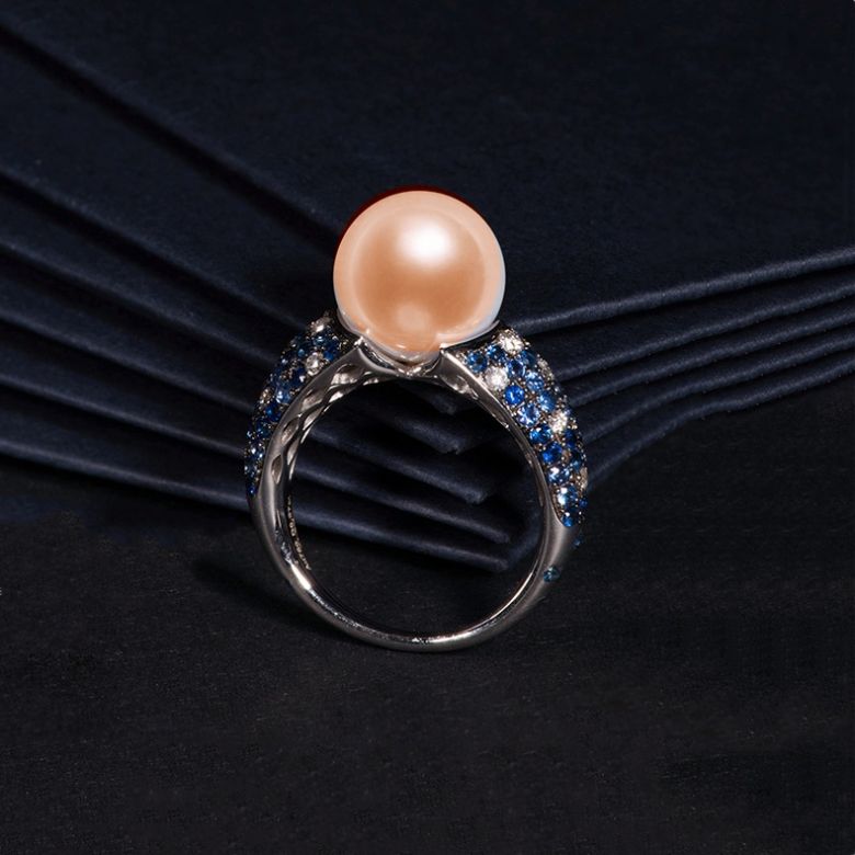 Anello L'Enchanteur - Oro Bianco, Zaffiri, Diamanti & Perla d'Acqua Dolce - 5
