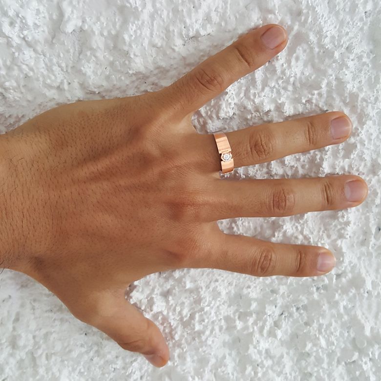 Anello per Uomo Oro rosa & Diamante solitario. Motivo esagonale | Capitaine - 6