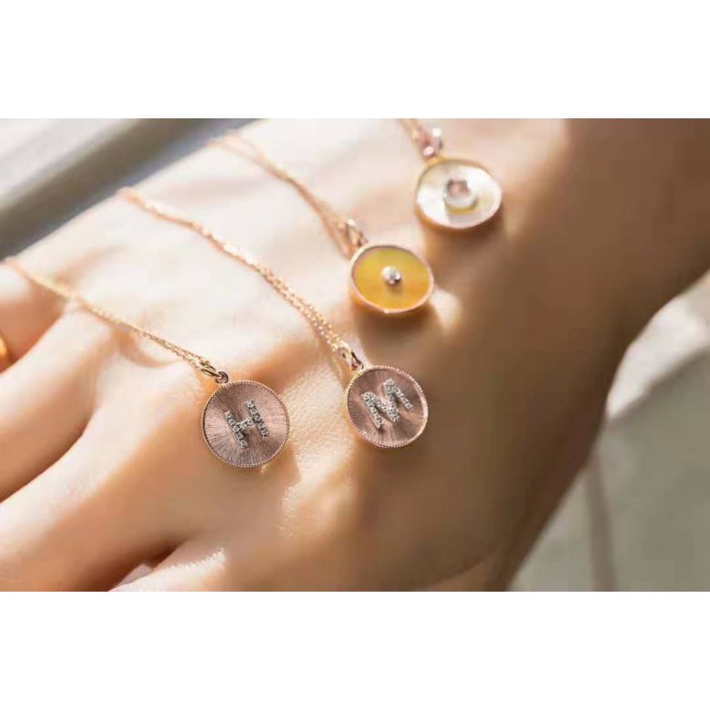 Ciondolo Lettera Alfabeto - Medaglia in Oro 18ct & Diamante VS/G | Gemperles oro rosa - 16