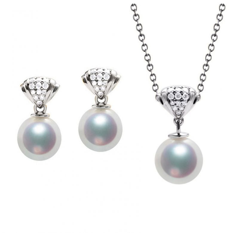 Ciondolo, anello e orecchini Sarah Bernhardt. Perle Akoya, oro giallo, diamanti - 3