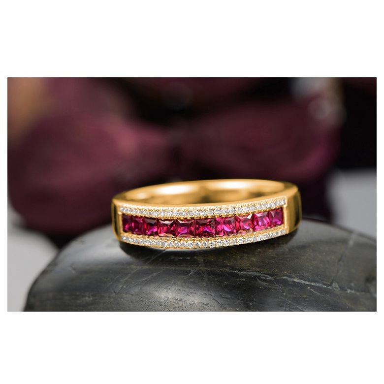 Anello Luce Rossa - Oro Giallo, Riviera di Rubini Princess a Binario e Diamanti - 3