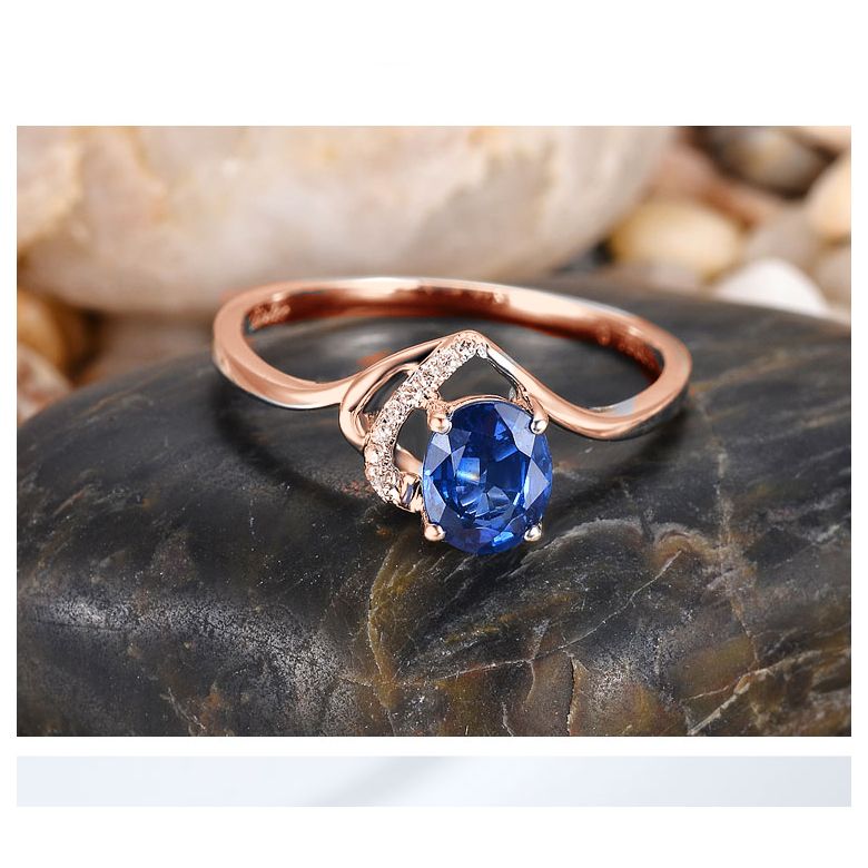 Anello di Fidanzamento Cenero - Oro Rosa, Diamanti & Zaffiro Blu Ovale - 4