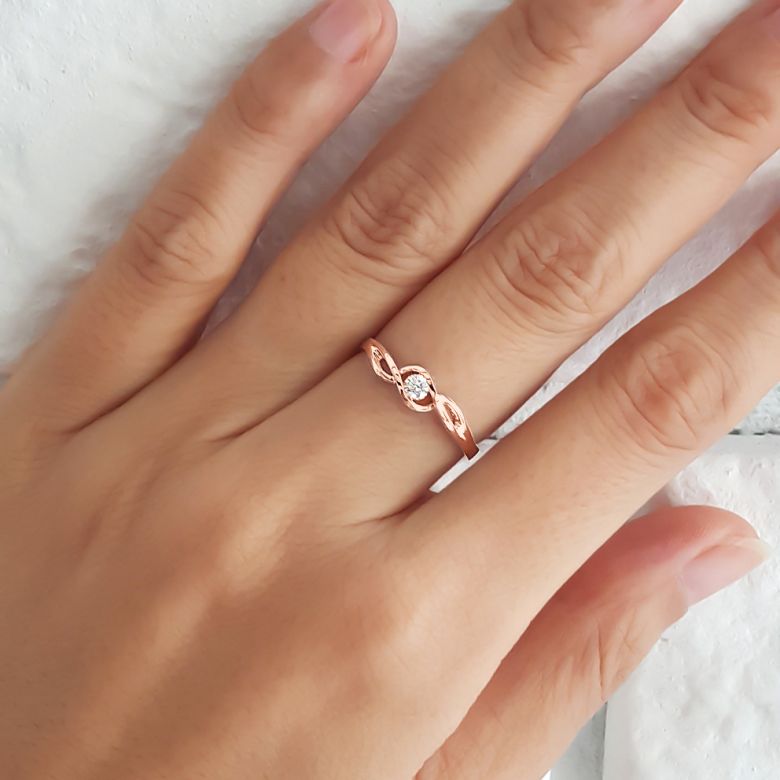 Anello di Fidanzamento Taylor - Oro Rosa & Diamante Solitario | Gemperles - 5