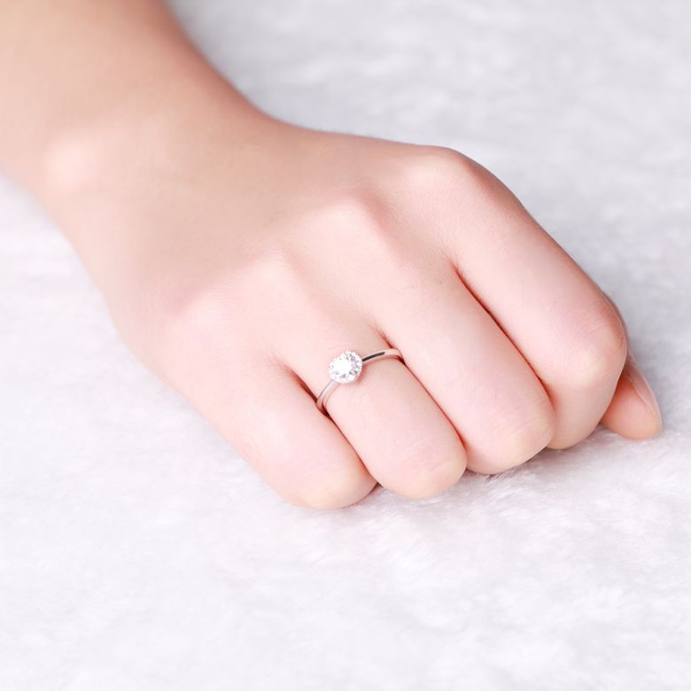 Anello di Fidanzamento Cuore di Diamante - Solitario Oro Bianco 18kt e Diamante | Gemperles - 2