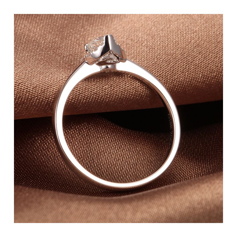 Anello di Fidanzamento Cuore di Diamante - Solitario Oro Bianco 18kt e Diamante | Gemperles - 8