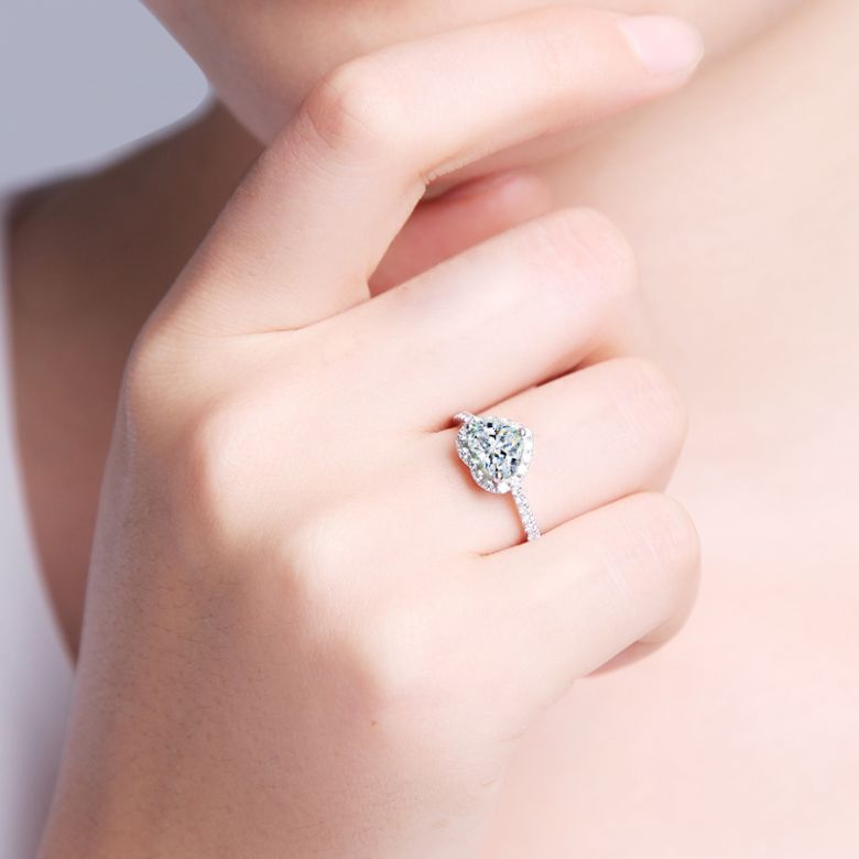 Anello di Fidanzamento Amore di Diamante - Oro Bianco & Diamante Taglio Cuore | Gemperles - 2