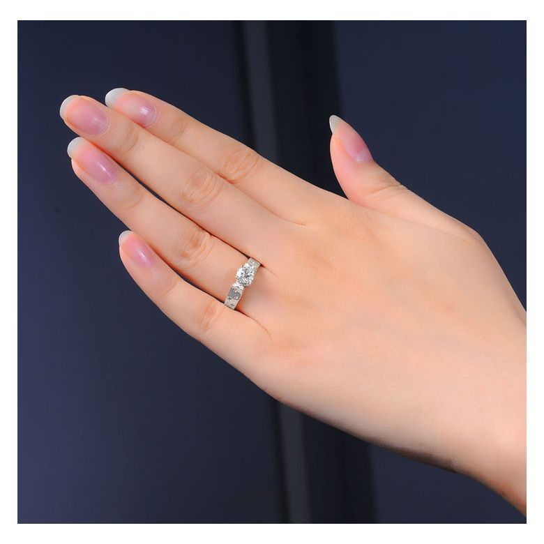 Anello Solitario di Fidanzamento Oro bianco. Diamanti 0.80ct - 2
