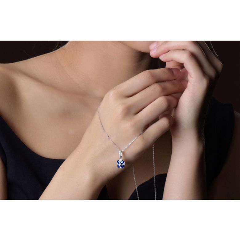Ciondolo Solitario Fiore Blu. Oro bianco, Zaffiri e Diamanti - 6